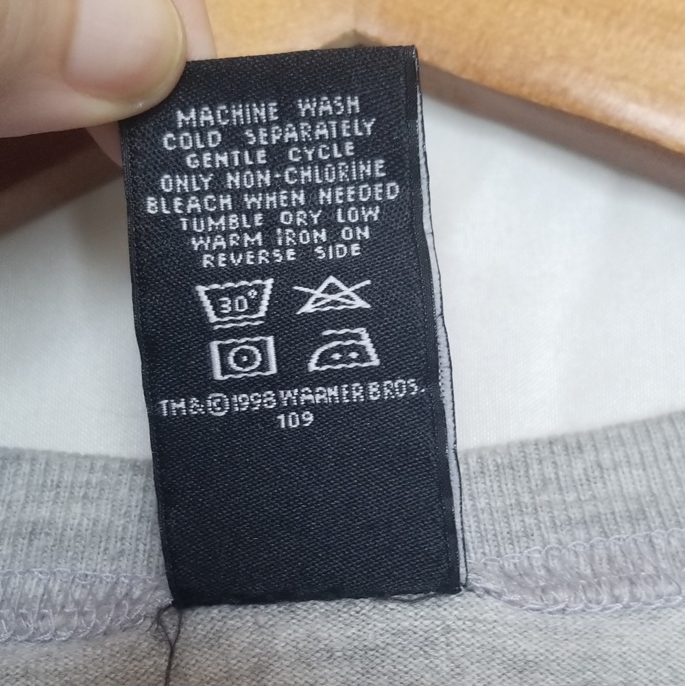 1998 Warner Bros. Studio Pepe's Black Book X-Large Tshirt, Pepe Le Pew, Gray - Picture 6 of 6